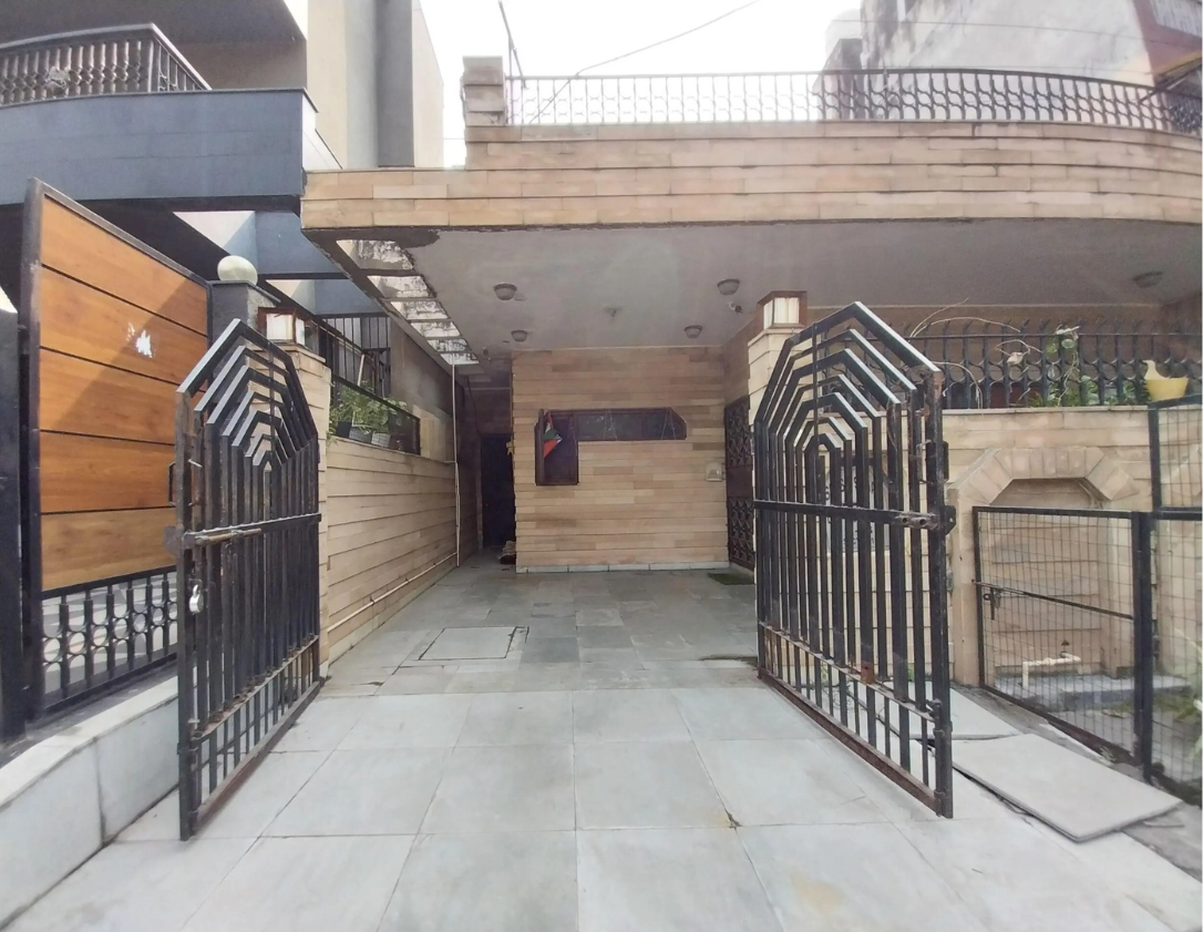 6 BHK Kothi for Sale in Sector 56 Noida